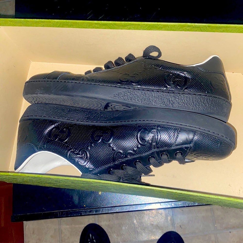 Gucci shoes size 10